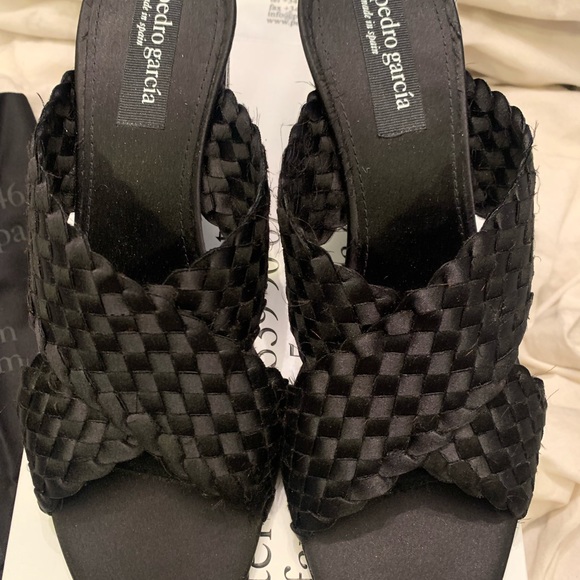 NWB Pedro Garcia Xoco Satin Swarovski Crystal Block Heel Sandal - Picture 7 of 11